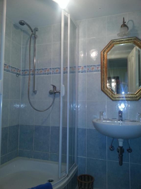 Hotel Drei Kronen Текленбург Стая снимка